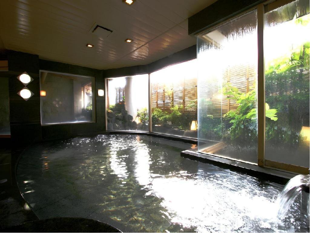 Tsukino Sumika Atami Juraku Hotel Buitenkant foto